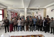 Melampaui Kerukunan: Menggeser Arah Moderasi Beragama dan Keadilan Ekonomi INSIMA Kosmopolit